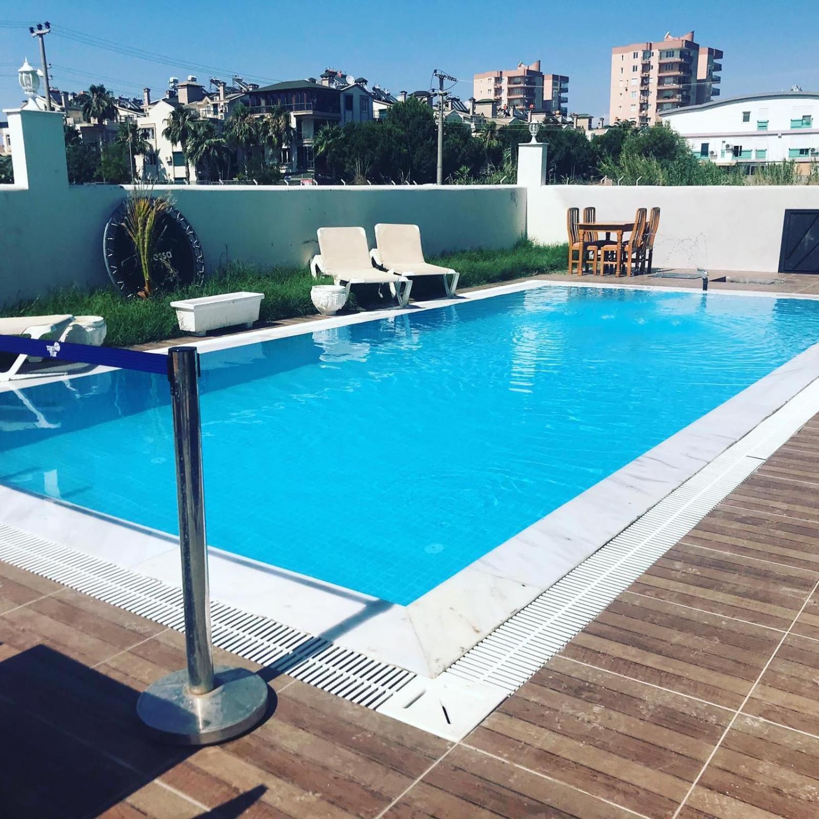 Akdeniz Suites Altinkum  Buitenkant foto